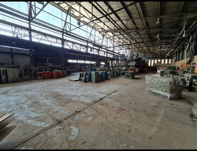 2,434M² WAREHOUSE TO LET IN WADEVILLE